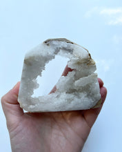 Load image into Gallery viewer, Clear Quartz Druzy Tower 04