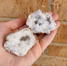 Load image into Gallery viewer, Clear Quartz Geode