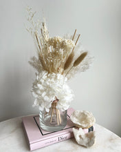 Load image into Gallery viewer, Dried Floral Reed Diffuser