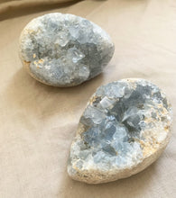 Load image into Gallery viewer, Celestite Egg Cluster